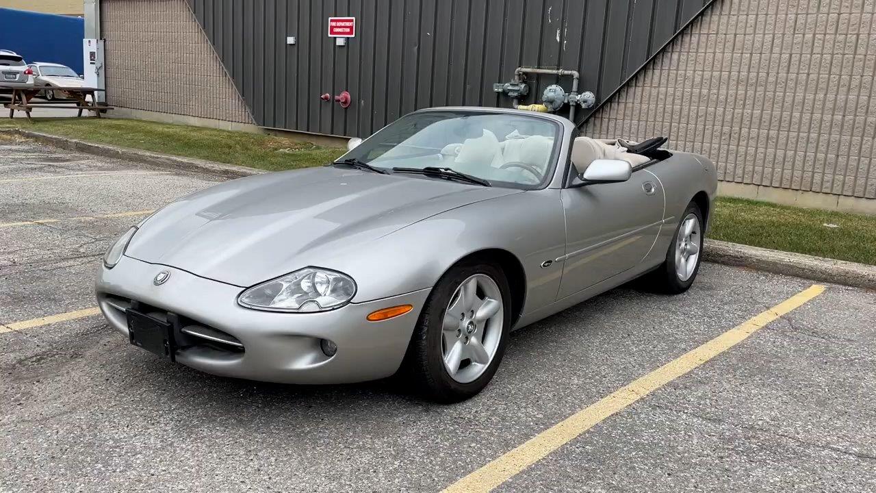 feature 1999 Jaguar XK8 Convertible