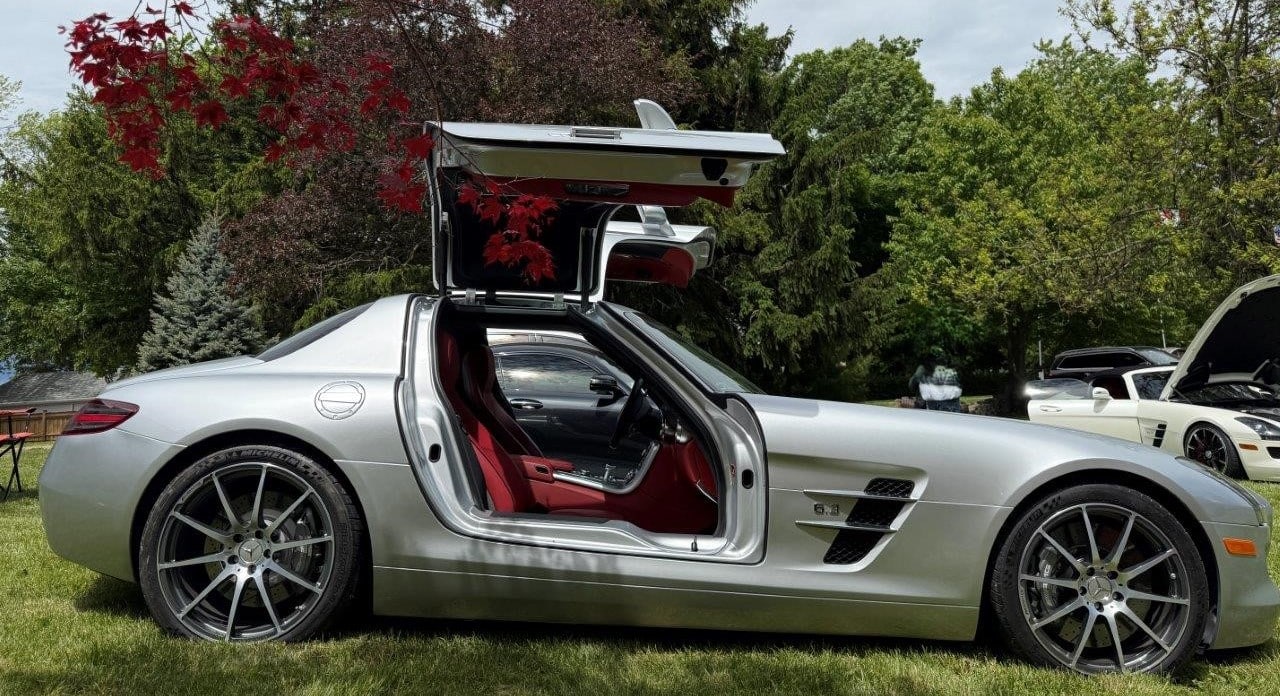 Mercedes-Benz SLS Mercedes-Benz SLS