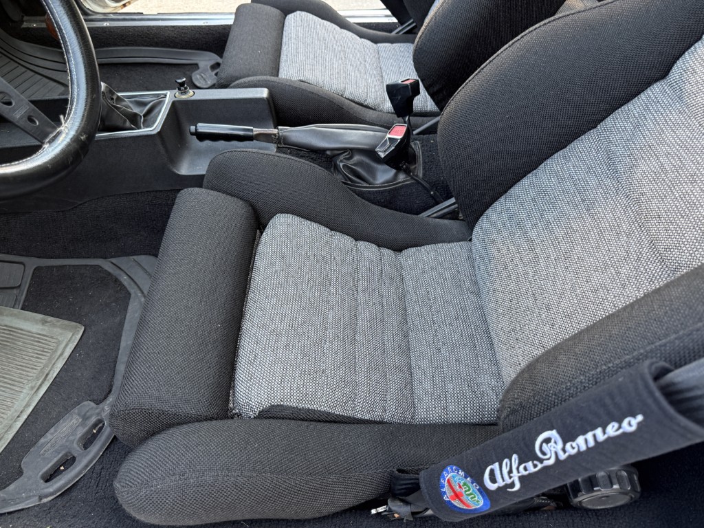 Restored 1974 Triumph TR6 4-speed manual