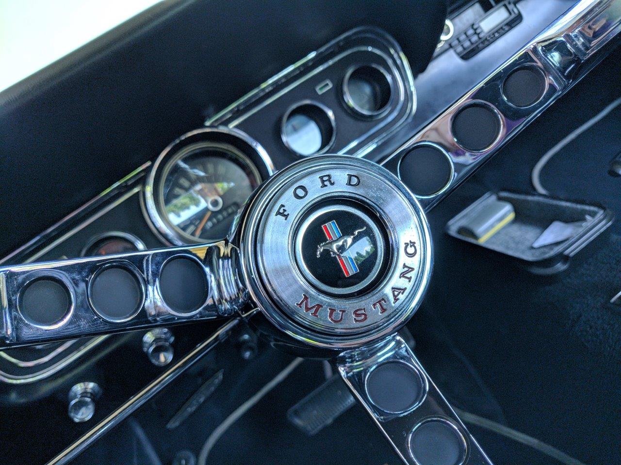 Ford Mustang steering wheel