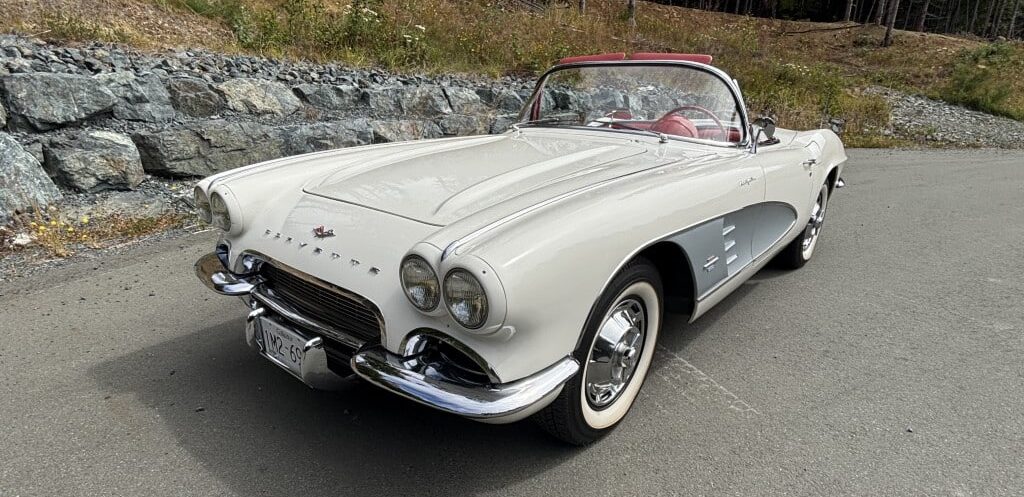 1961 Chevrolet Corvette Convertible "Fuelie" 4-Speed Manual