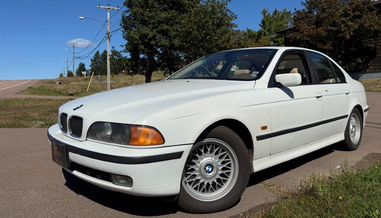 No Reserve 2000 BMW 540i