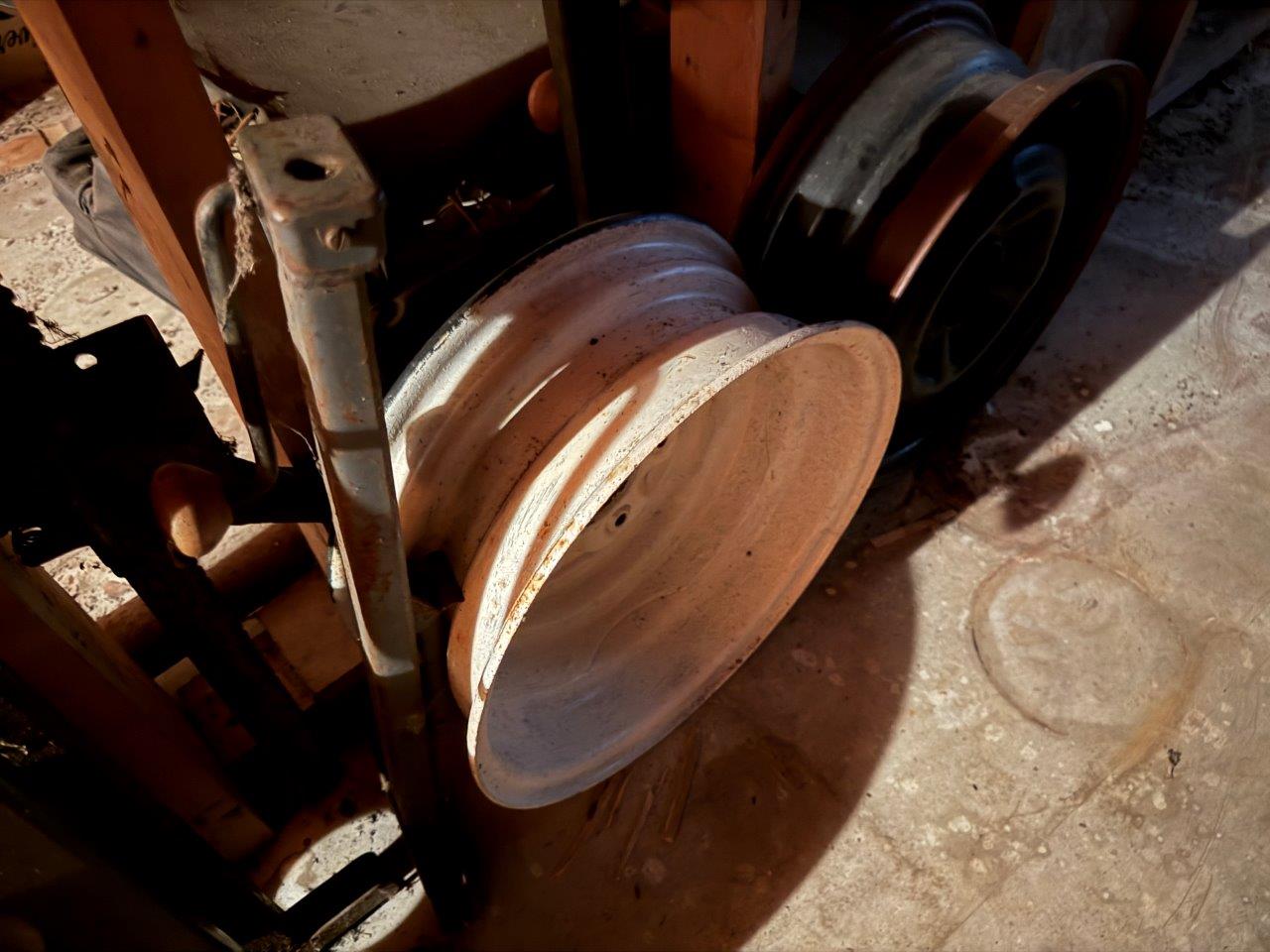 No Reserve Tools & Rover Parts