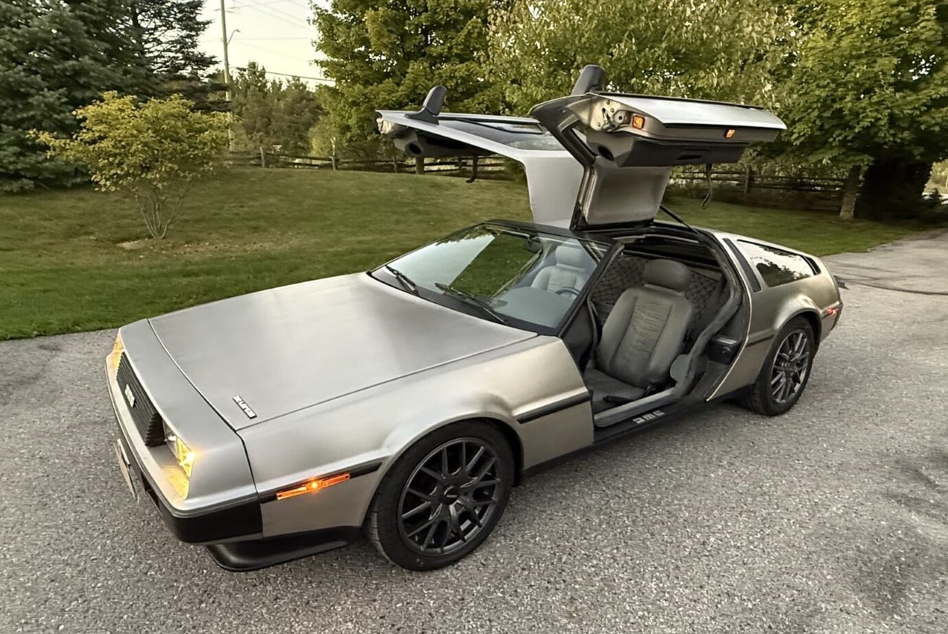 1983 DeLorean DMC-12 5-Speed Manual - Collector Car Canada