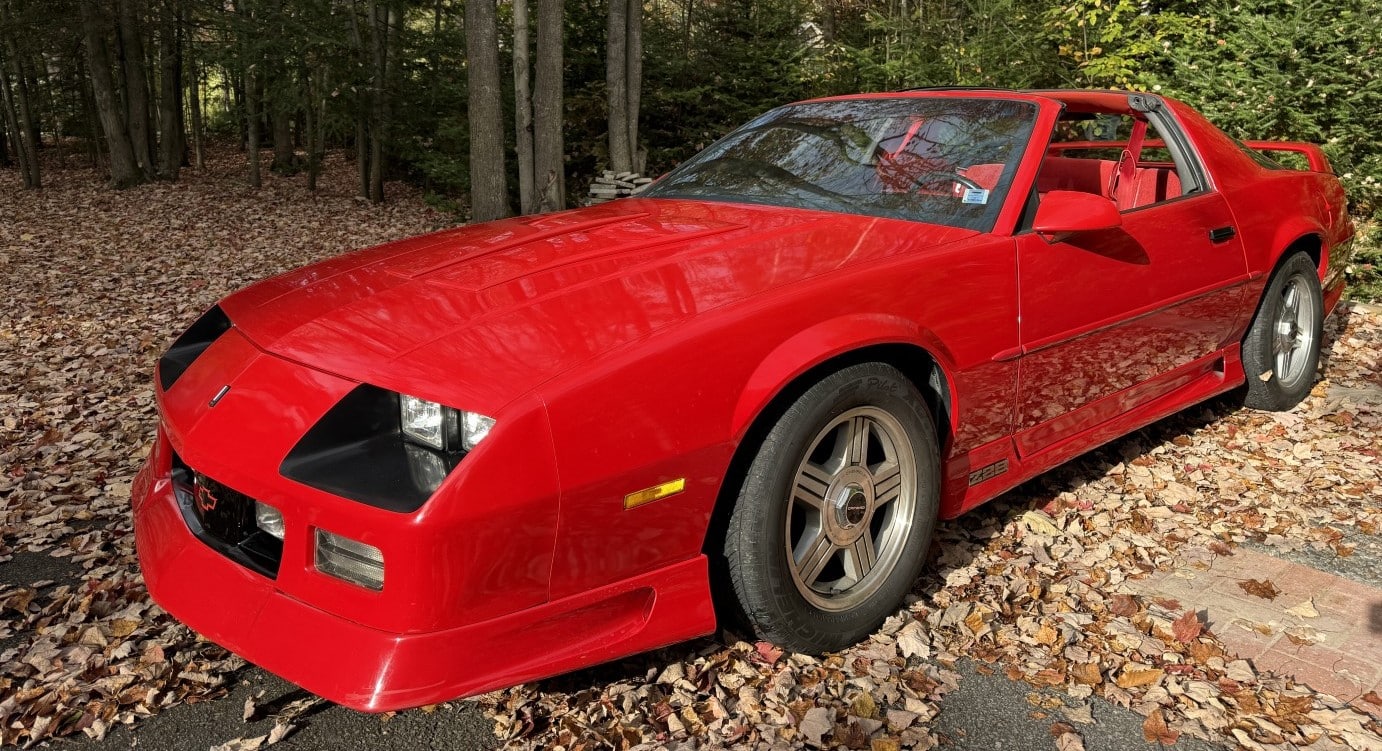 26K km 1992 Chevrolet Camaro Z28 25th Anniversary